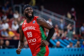 九游娱乐官方入口-从被国王扫地出门到绿军夺冠，NBA首位葡萄牙球星的逆袭之路